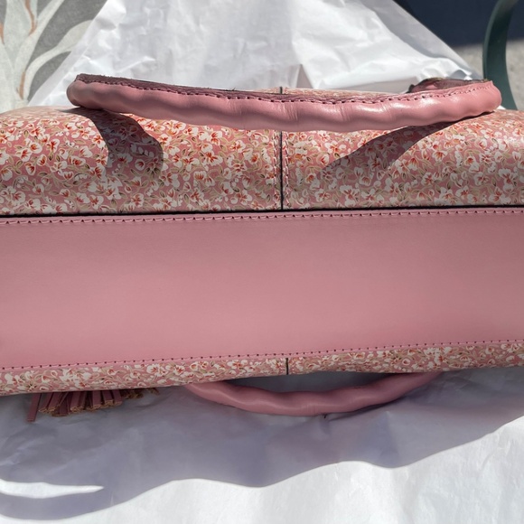 Patricia Nash - Picture 12 of 16